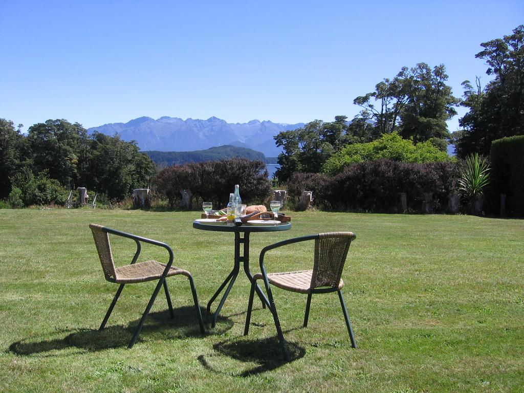 Murrells Grand View House Manapouri Exterior photo