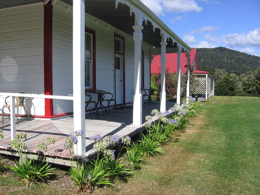 Murrells Grand View House Manapouri Exterior photo