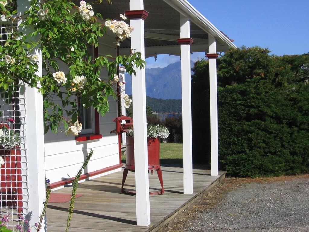 Murrells Grand View House Manapouri Exterior photo